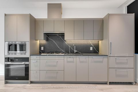 Photo 11 at 9 Gloucester Street, Yonge Corridor, Toronto