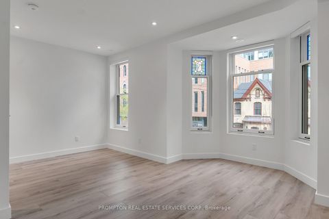 Photo 19 at 9 Gloucester Street, Yonge Corridor, Toronto