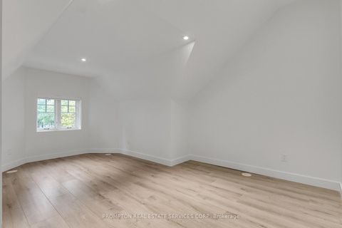 Photo 29 at 9 Gloucester Street, Yonge Corridor, Toronto