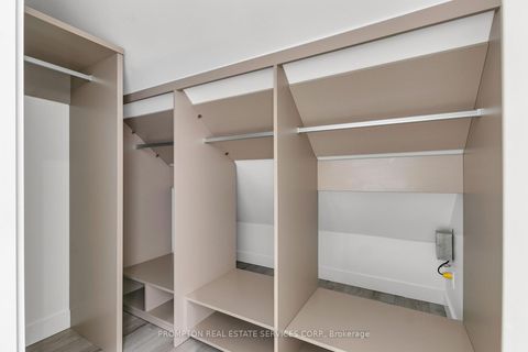 Photo 33 at 9 Gloucester Street, Yonge Corridor, Toronto