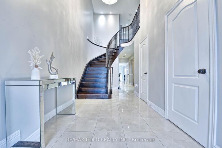 Photo 3 at 215 Bachman Drive, Maple, Vaughan