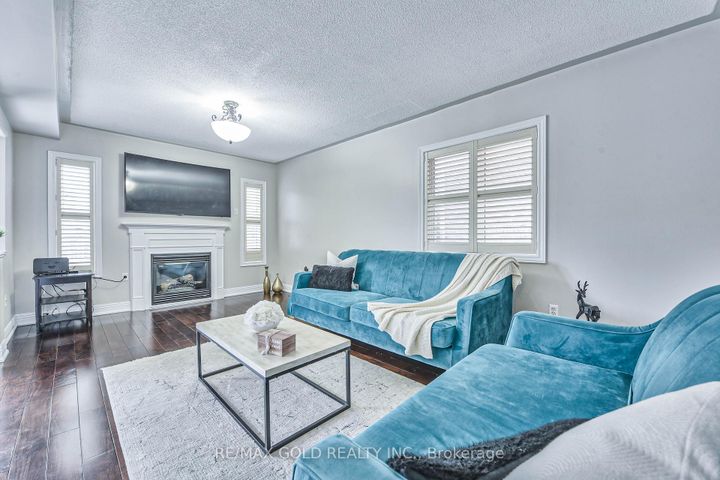 Photo 15 at 215 Bachman Drive, Maple, Vaughan