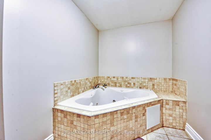 Photo 40 at 215 Bachman Drive, Maple, Vaughan