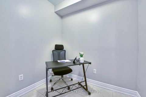 Photo 10 at 215 Bachman Drive, Maple, Vaughan