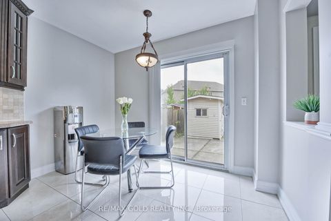 Photo 13 at 215 Bachman Drive, Maple, Vaughan
