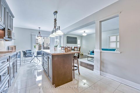 Photo 14 at 215 Bachman Drive, Maple, Vaughan