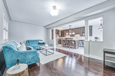 Photo 16 at 215 Bachman Drive, Maple, Vaughan
