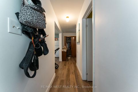 Photo 26 at 330 Pellatt Avenue, Pelmo Park W4, Toronto