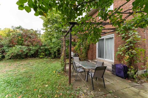 Photo 41 at 330 Pellatt Avenue, Pelmo Park W4, Toronto