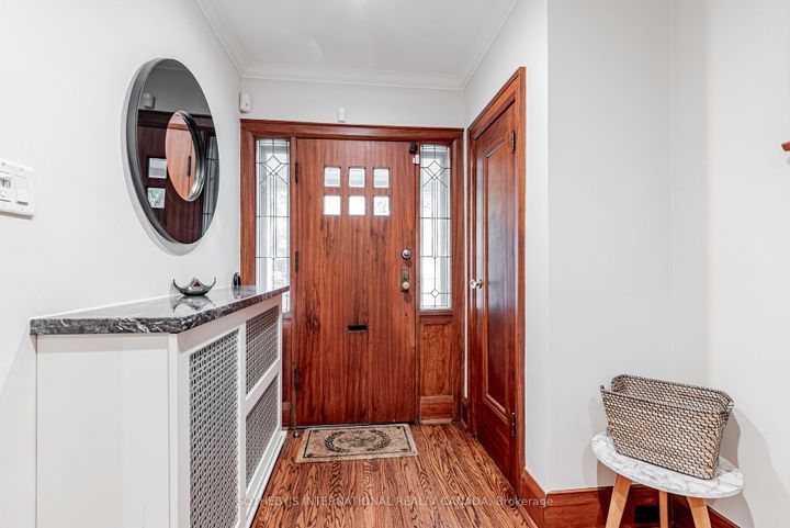 Photo 4 at 421 St Clair Avenue E, Moore Park, Toronto