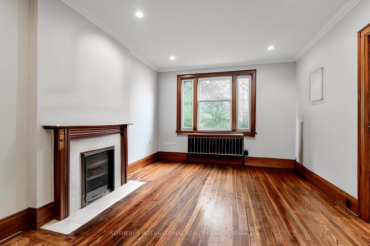 Photo 7 at 421 St Clair Avenue E, Moore Park, Toronto