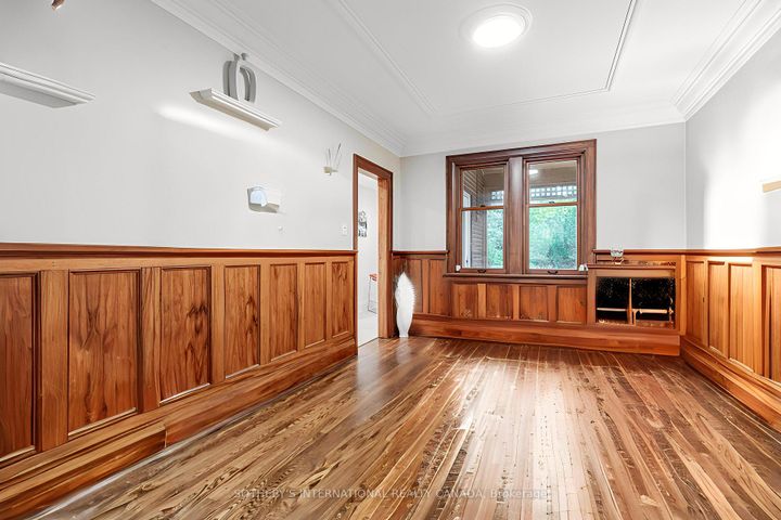 Photo 9 at 421 St Clair Avenue E, Moore Park, Toronto
