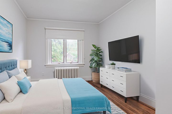 Photo 25 at 421 St Clair Avenue E, Moore Park, Toronto