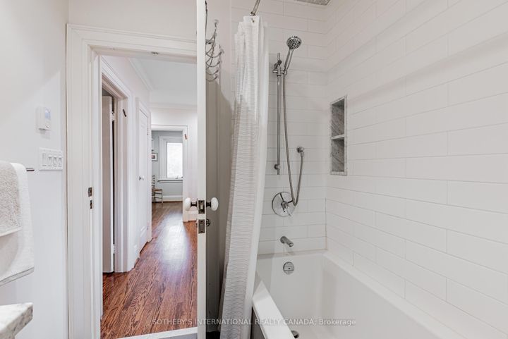 Photo 30 at 421 St Clair Avenue E, Moore Park, Toronto