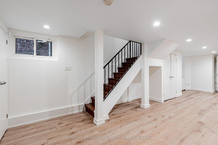 Photo 31 at 421 St Clair Avenue E, Moore Park, Toronto