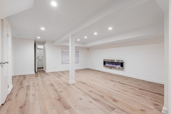 Photo 32 at 421 St Clair Avenue E, Moore Park, Toronto