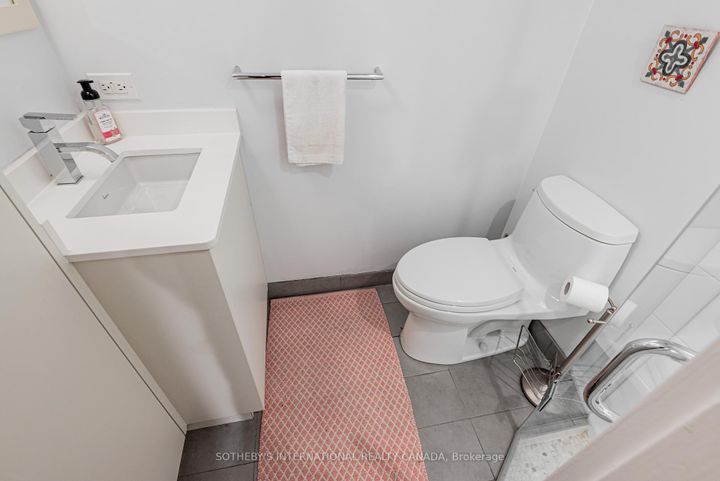 Photo 36 at 421 St Clair Avenue E, Moore Park, Toronto