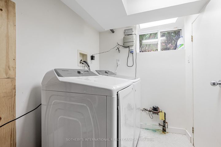 Photo 37 at 421 St Clair Avenue E, Moore Park, Toronto