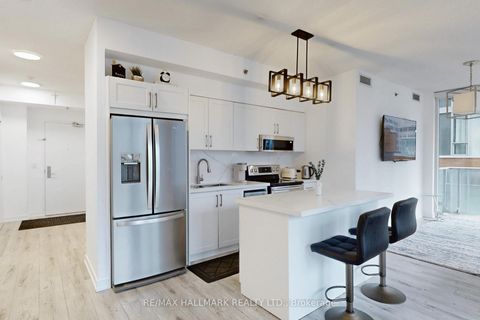 Photo 0 at 818 - 21 Nelson Street, Waterfront Communities C1, Toronto