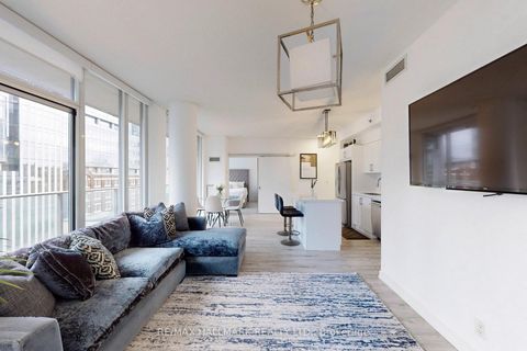Photo 8 at 818 - 21 Nelson Street, Waterfront Communities C1, Toronto