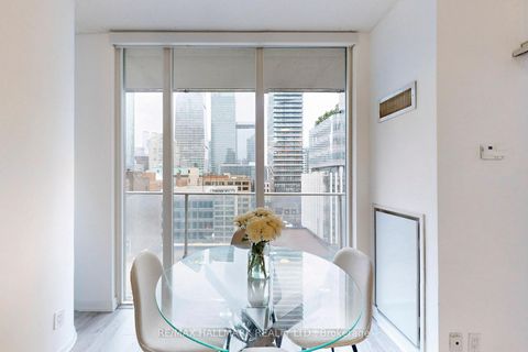Photo 9 at 818 - 21 Nelson Street, Waterfront Communities C1, Toronto
