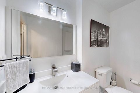 Photo 21 at 818 - 21 Nelson Street, Waterfront Communities C1, Toronto