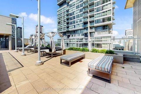 Photo 39 at 818 - 21 Nelson Street, Waterfront Communities C1, Toronto