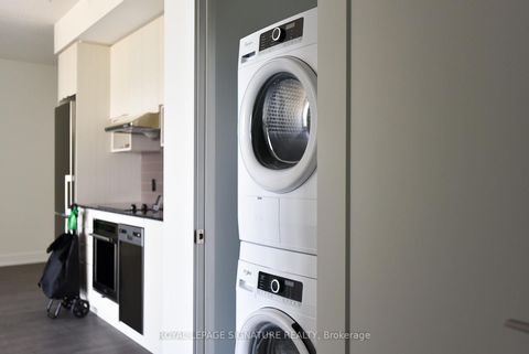 Photo 11 at 4006 - 7 Mabelle Avenue, City Centre West, Toronto