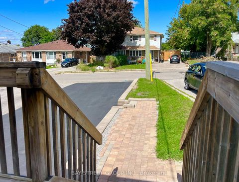 Photo 1 at 728 Sunnypoint Drive, Leslie Valley, Newmarket