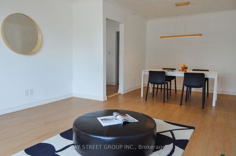 Photo 5 at 728 Sunnypoint Drive, Leslie Valley, Newmarket