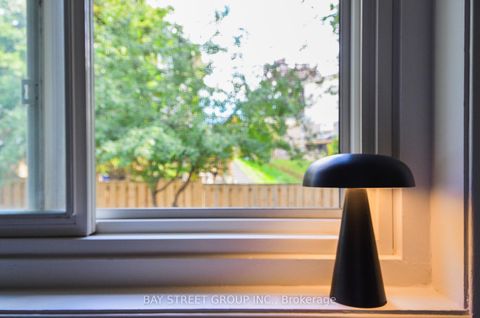 Photo 18 at 728 Sunnypoint Drive, Leslie Valley, Newmarket