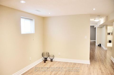 Photo 25 at 728 Sunnypoint Drive, Leslie Valley, Newmarket