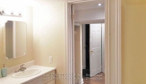 Photo 30 at 728 Sunnypoint Drive, Leslie Valley, Newmarket