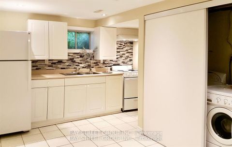 Photo 33 at 728 Sunnypoint Drive, Leslie Valley, Newmarket