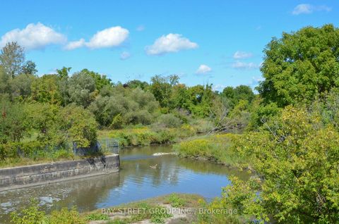 Photo 38 at 728 Sunnypoint Drive, Leslie Valley, Newmarket