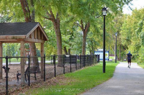 Photo 39 at 728 Sunnypoint Drive, Leslie Valley, Newmarket