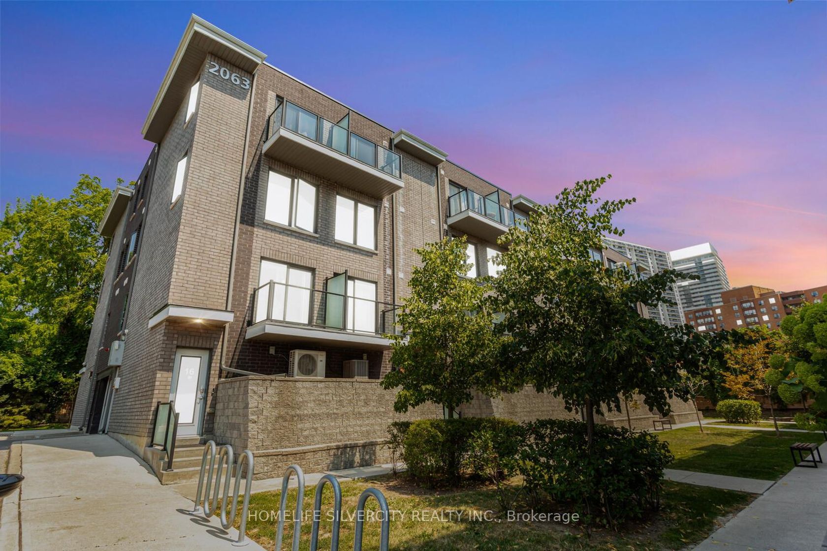 15 - 2063 Weston Road, Weston, Toronto 