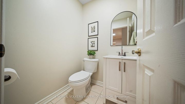 Photo 6 at 2164 Winding Woods Drive, RO River Oaks, Oakville