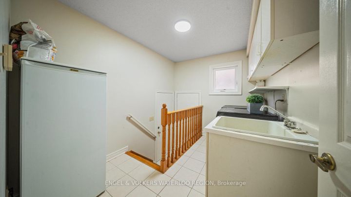 Photo 7 at 2164 Winding Woods Drive, RO River Oaks, Oakville