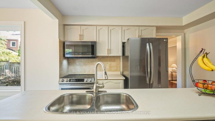 Photo 14 at 2164 Winding Woods Drive, RO River Oaks, Oakville