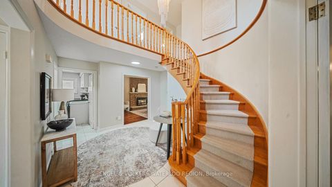 Photo 4 at 2164 Winding Woods Drive, RO River Oaks, Oakville