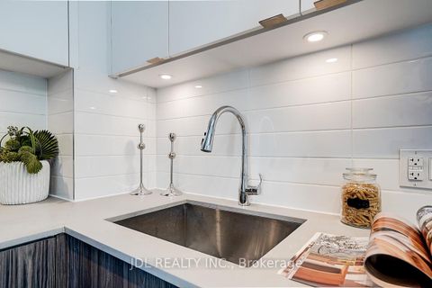 Photo 11 at 202 SE - 60 Princess Street, Waterfront Communities C8, Toronto