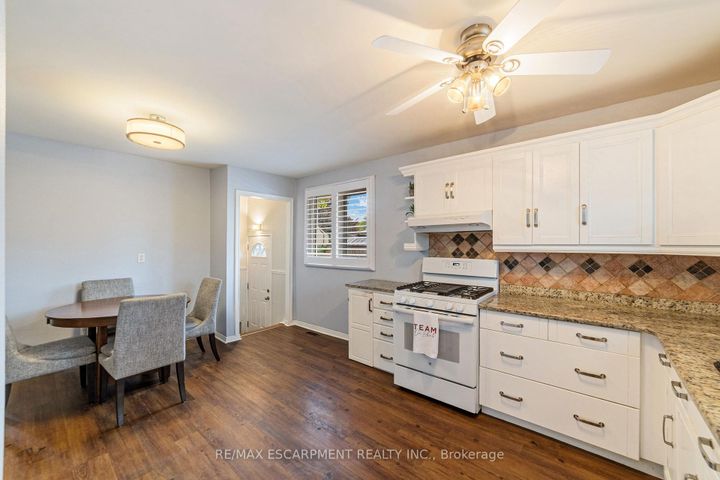 Photo 11 at 111 BOSTON Crescent, Berrisfield, Hamilton