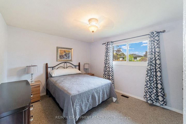 Photo 15 at 111 BOSTON Crescent, Berrisfield, Hamilton