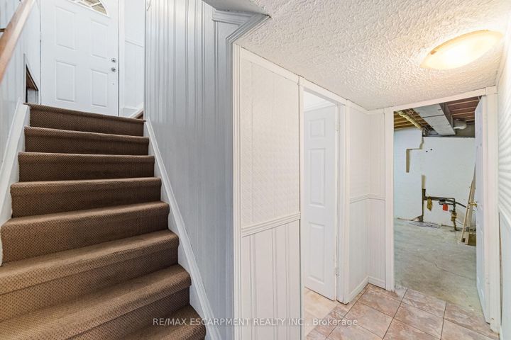Photo 19 at 111 BOSTON Crescent, Berrisfield, Hamilton