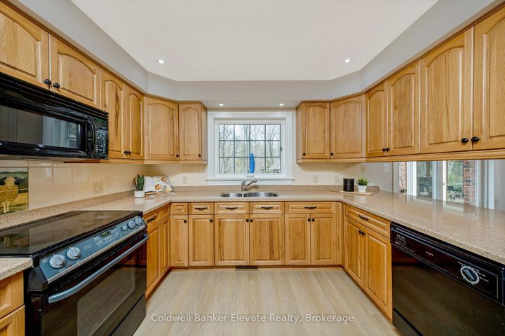 Photo 13 at 12282 Eighth Line, Rural Halton Hills, Halton Hills