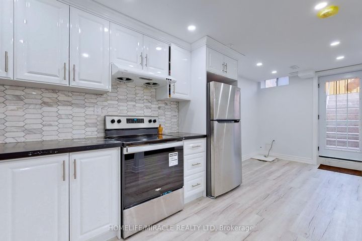 Photo 24 at 15 Masseyfield Street N, Bram East, Brampton