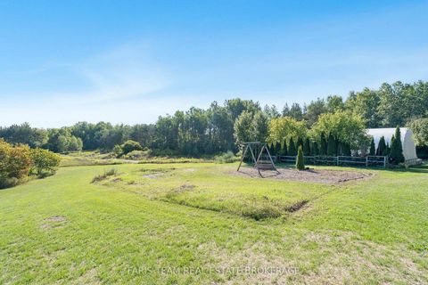 Photo 29 at 6695 10 Side Road, Rural Innisfil, Innisfil