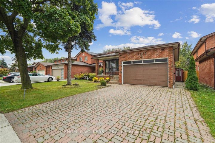 Photo 1 at 4170 Sunset Valley Court, Rathwood, Mississauga