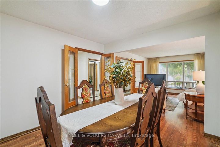 Photo 9 at 4170 Sunset Valley Court, Rathwood, Mississauga